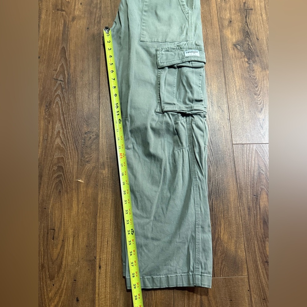 YoungLA Men's Convoy Green Cargo Pants Size 38 Long Relaxed Fit Missing Button - Picture 7 of 7